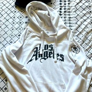 Sportique- XL White LA Clippers Sweatshirt